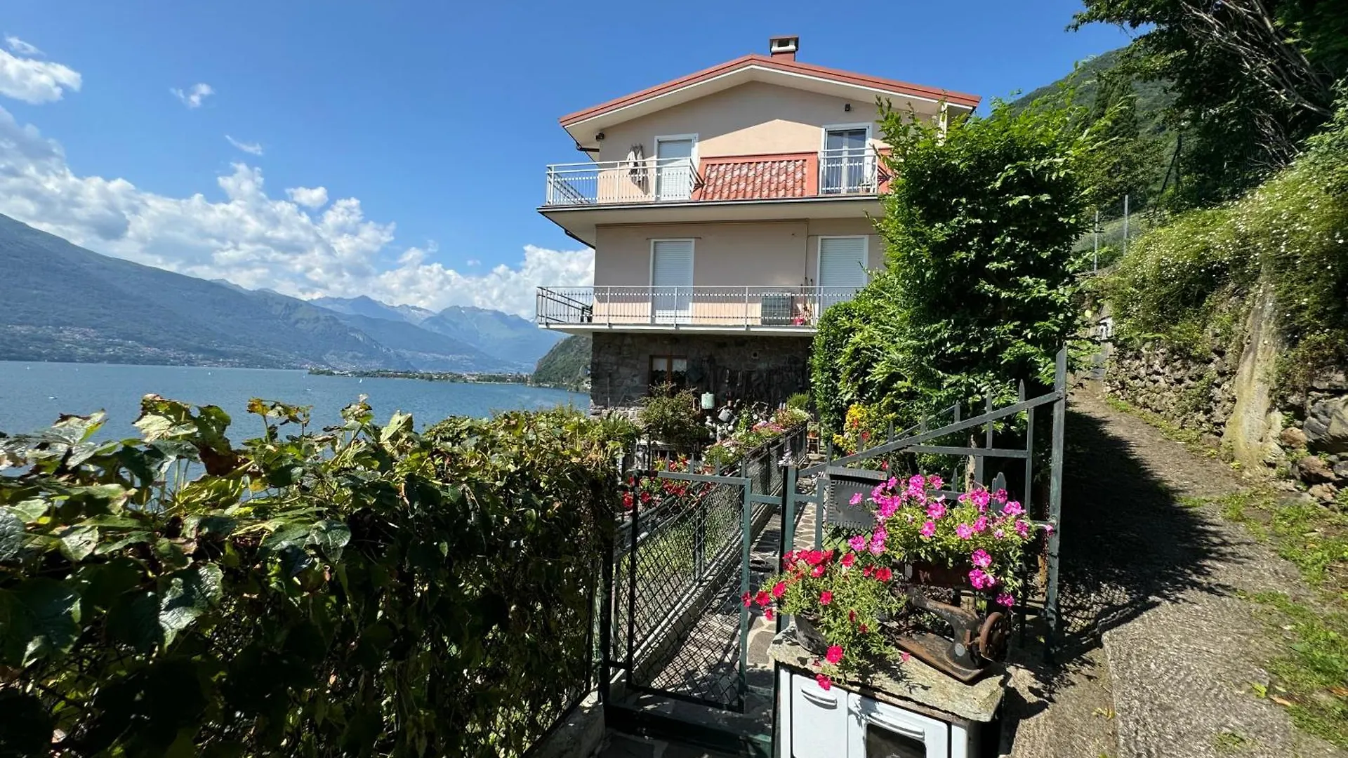 La Vista Sul Lago Di Como بيلانو 0*,  إيطاليا